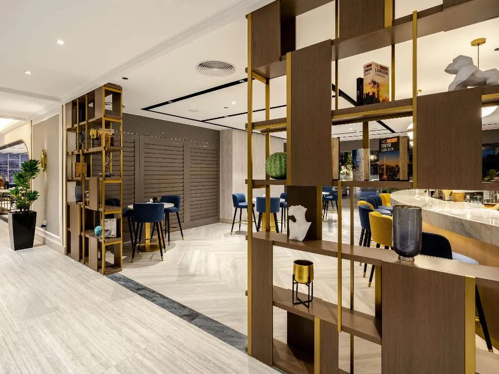 Bar, Sofitel Dubai Jumeirah Beach, Dubai