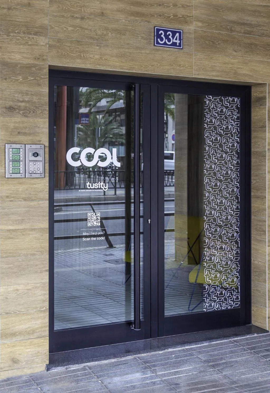 Lobby, Tusity Yeah, Gran Canaria