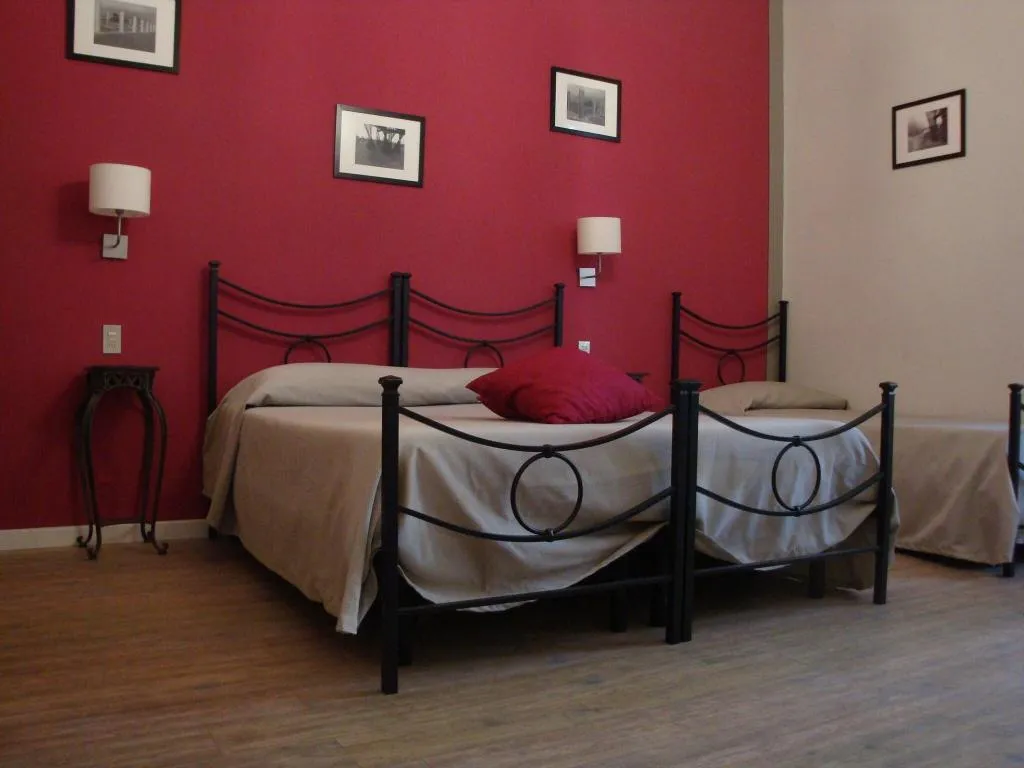 Room, Bed & Breakfast Leopoldo, Florence