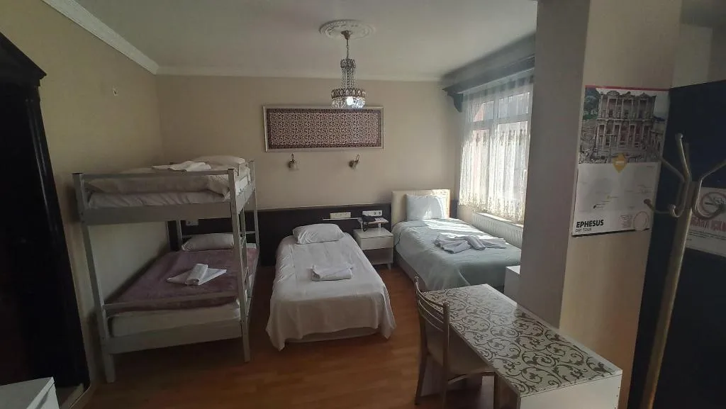 Room, Ephesus Centrum, Izmir