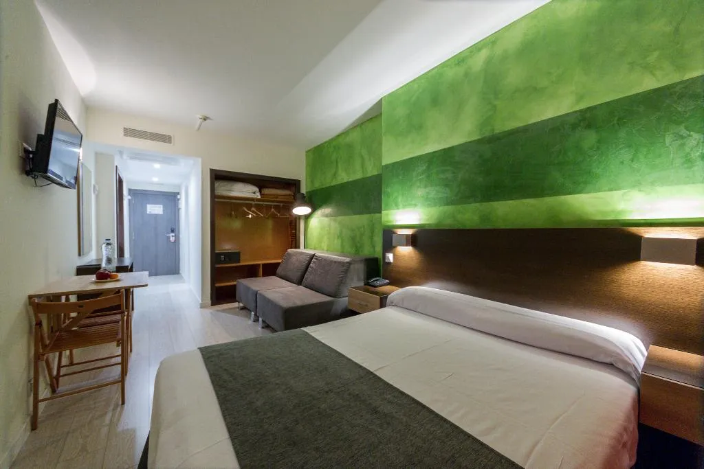 STUDIO CAPACITY 4 Room, Apartamentos Recoletos, Madrid