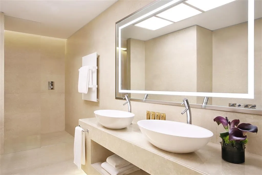 Room, Excelsior Hotel Gallia, a Luxury Collection Hotel, Milan