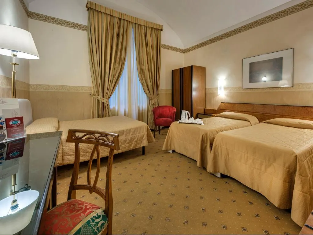 TRIPLE CLASSIC Room, Hotel Privilege, Florence