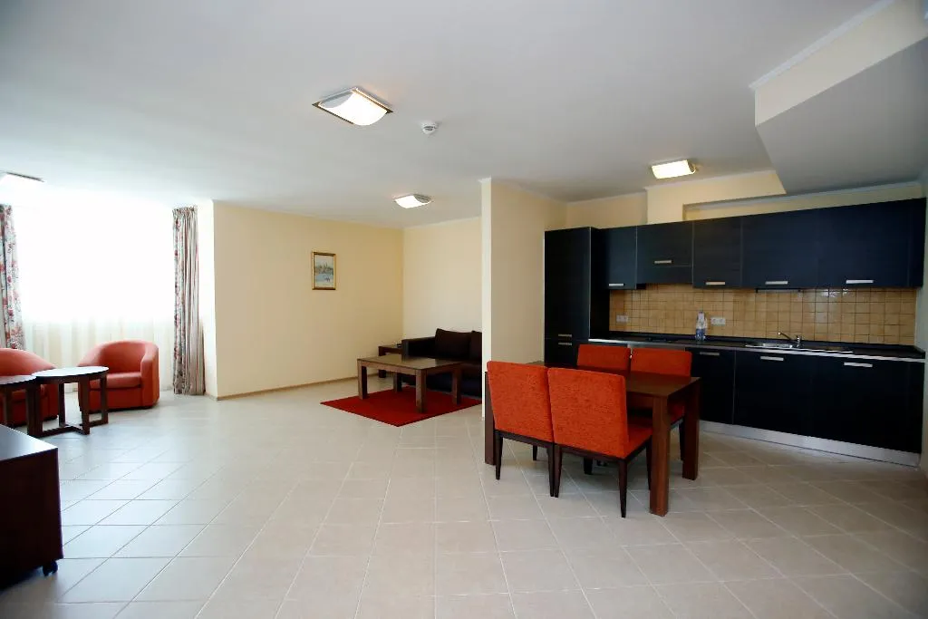 APARTMENT THREE BEDROOMS Room, Sunset Resort, Bourgas