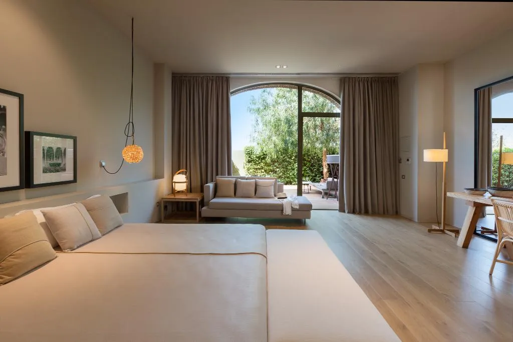 FAMILY ROOM STANDARD Room, Peralada Wine Spa & Golf, Costa Brava
