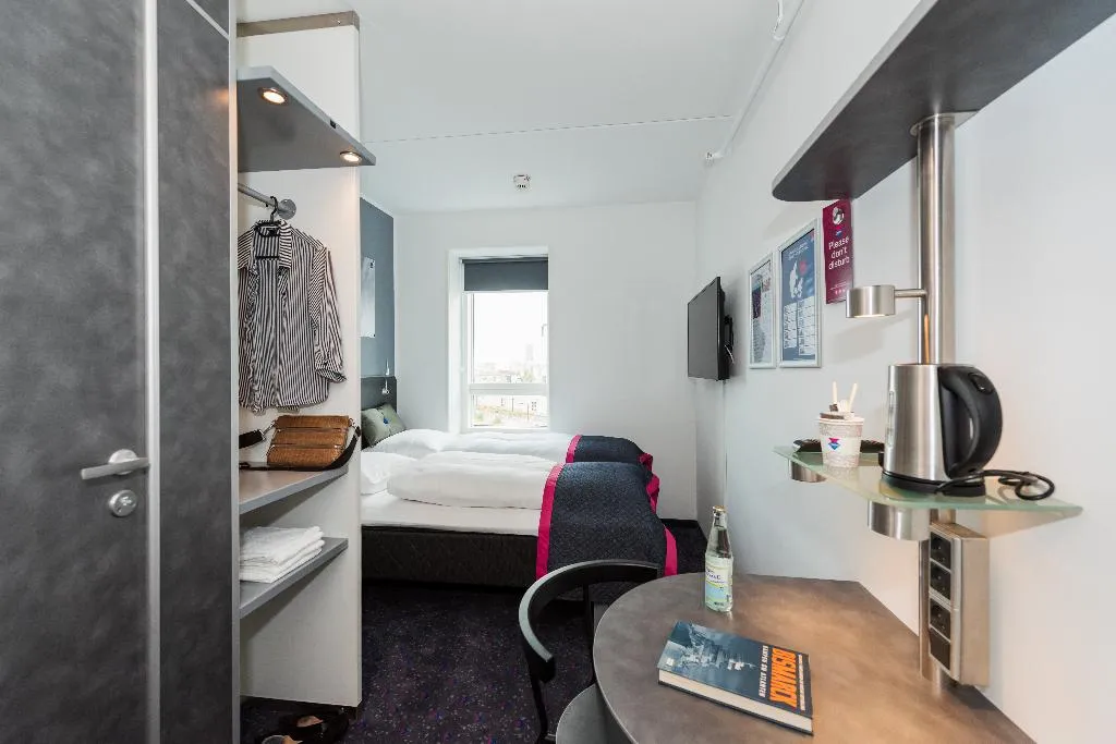SINGLE SUPERIOR Room, CABINN Copenhagen, Copenhagen