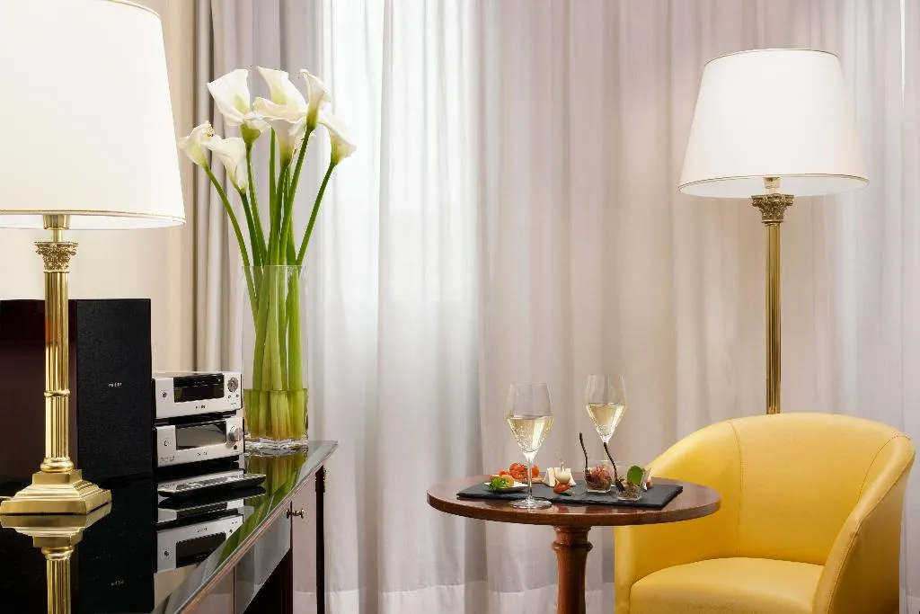 TWIN EXECUTIVE Room, UNA HOTELS Scandinavia Milano, Milan