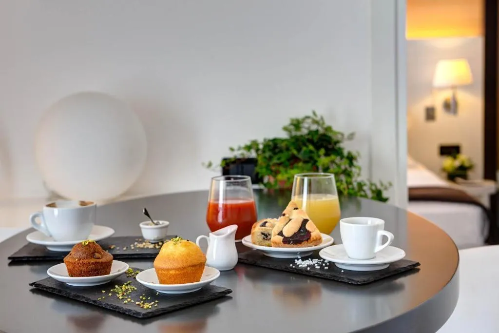 JUNIOR SUITE STANDARD Room, iH Hotels Roma Z3, Rome