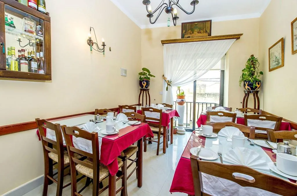 Restaurant, Lantern Guest House, Malta