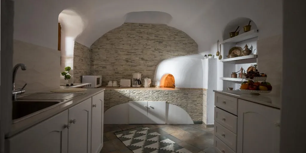 APARTMENT WITH JACUZZI Room, For All Seasons Mansion, Santorini