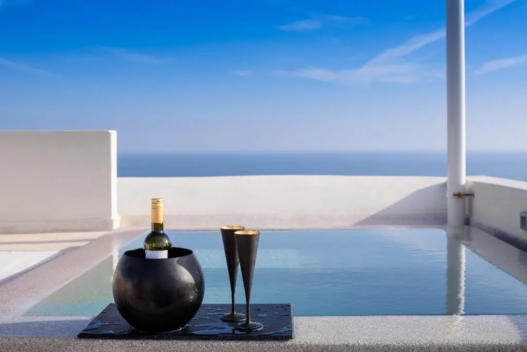 SUITE STANDARD Room, Potnia Theron Suites, Santorini