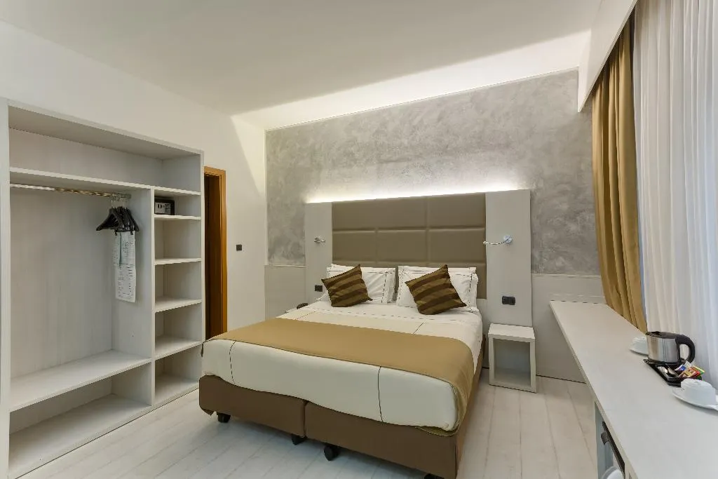 QUADRUPLE STANDARD Room, Agape Hotel AA Hotels, Milan