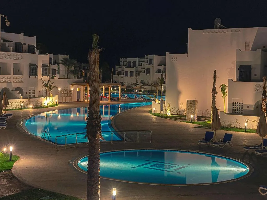 SUITE SUPERIOR POOL VIEW Room, Mercure Hurghada, Red Sea Riviera