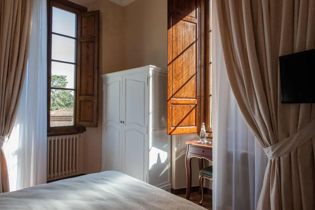 DOUBLE SUPERIOR KING BED Room, Art Hotel Villa Agape, Florence