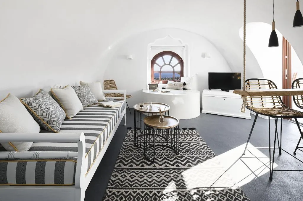 Room, Nano Suites, Santorini