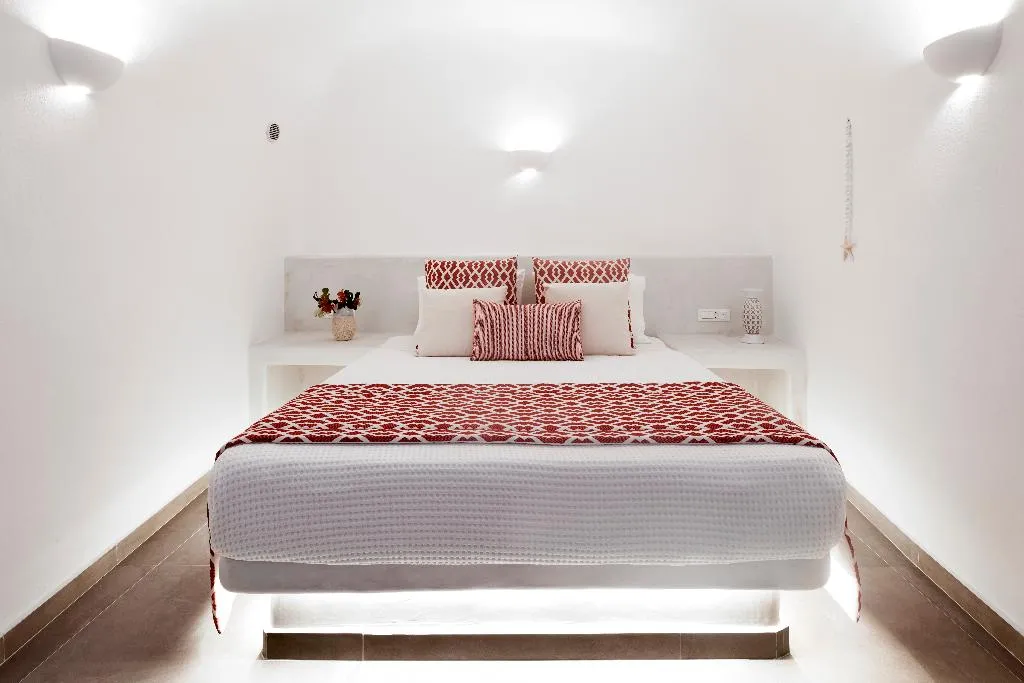 VILLA TWO BEDROOMS Room, Mellow Luxury Cave, Santorini