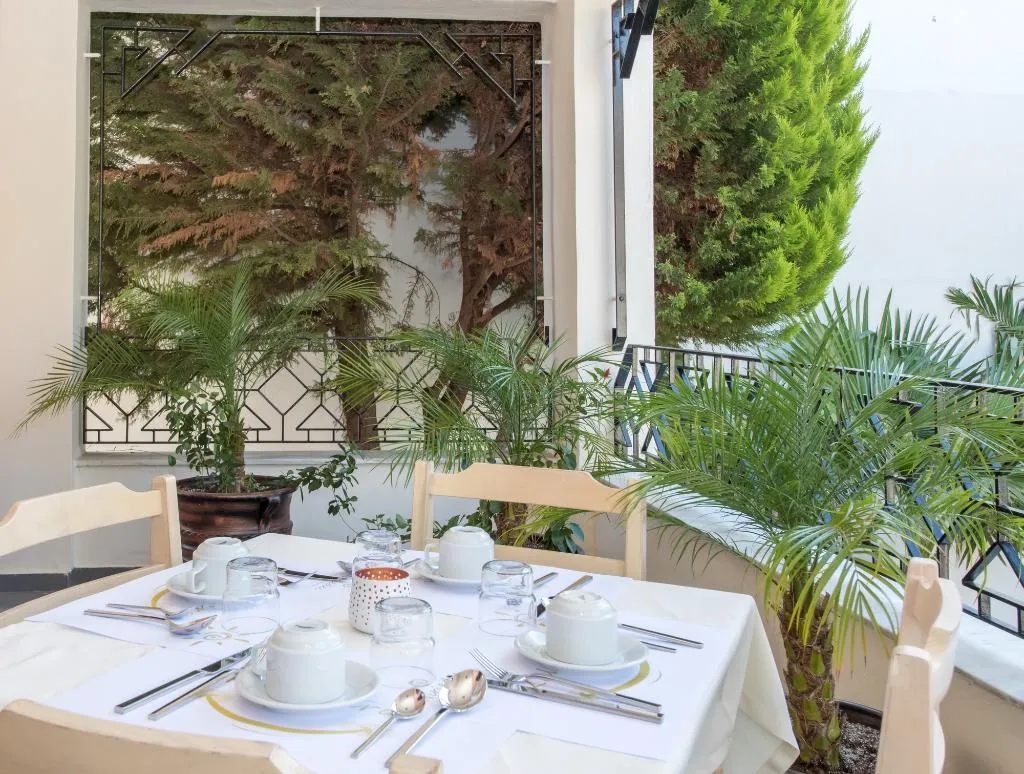Restaurant, Niriedes-Dionyssos Village, Crete
