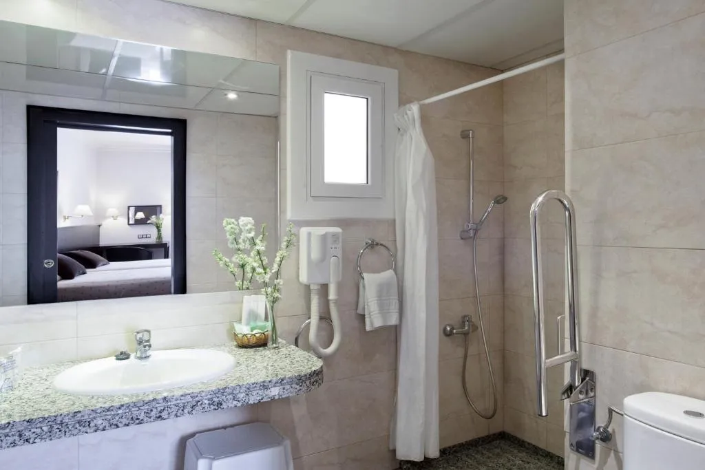 Double or Twin CLASSIC Room, Gaudi, Barcelona