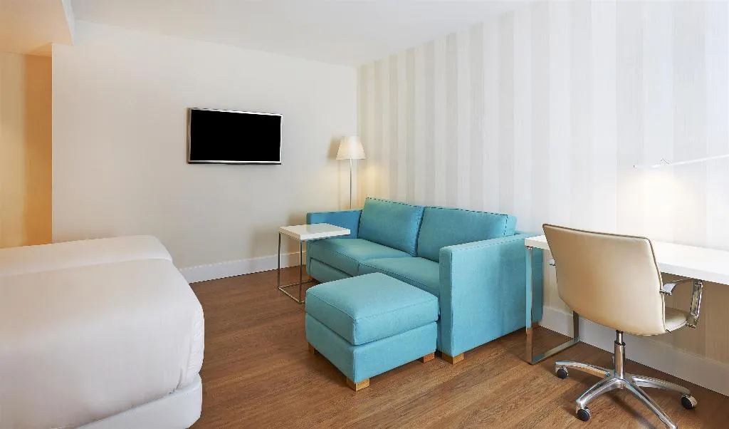 DOUBLE SUPERIOR Room, NH Sants Barcelona, Barcelona