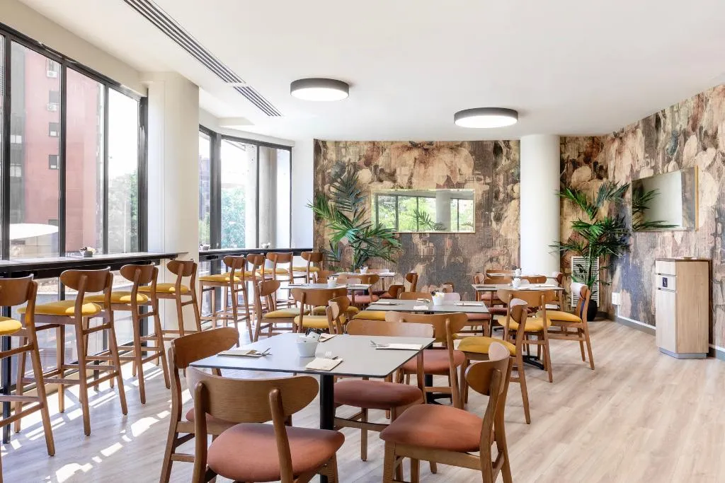 Restaurant, Acta Piramides, Madrid