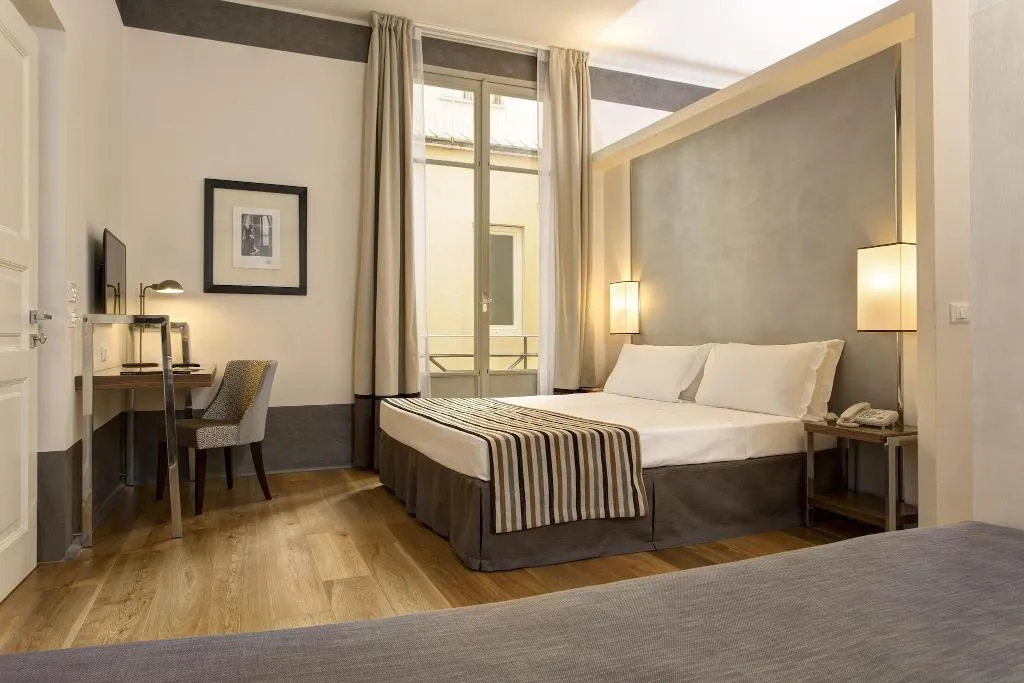 Double or Twin QUEEN SIZE BED Room, Orto de Medici, Florence