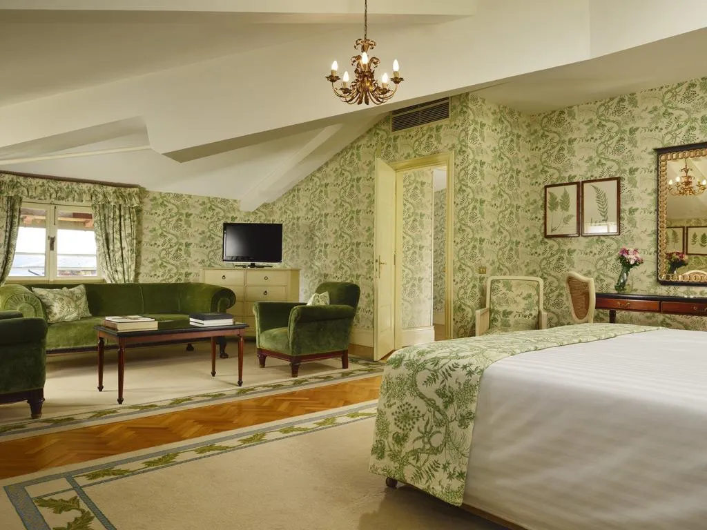 DOUBLE SUPERIOR Room, Grand Palazzo Della Fonte, Rome