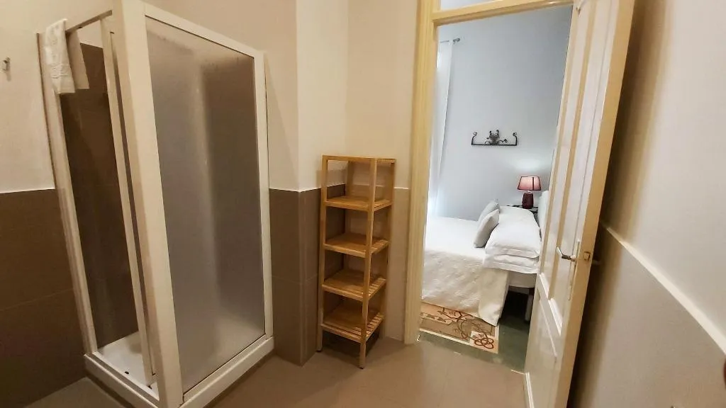 Room, B&B Trapani Granveliero, Palermo