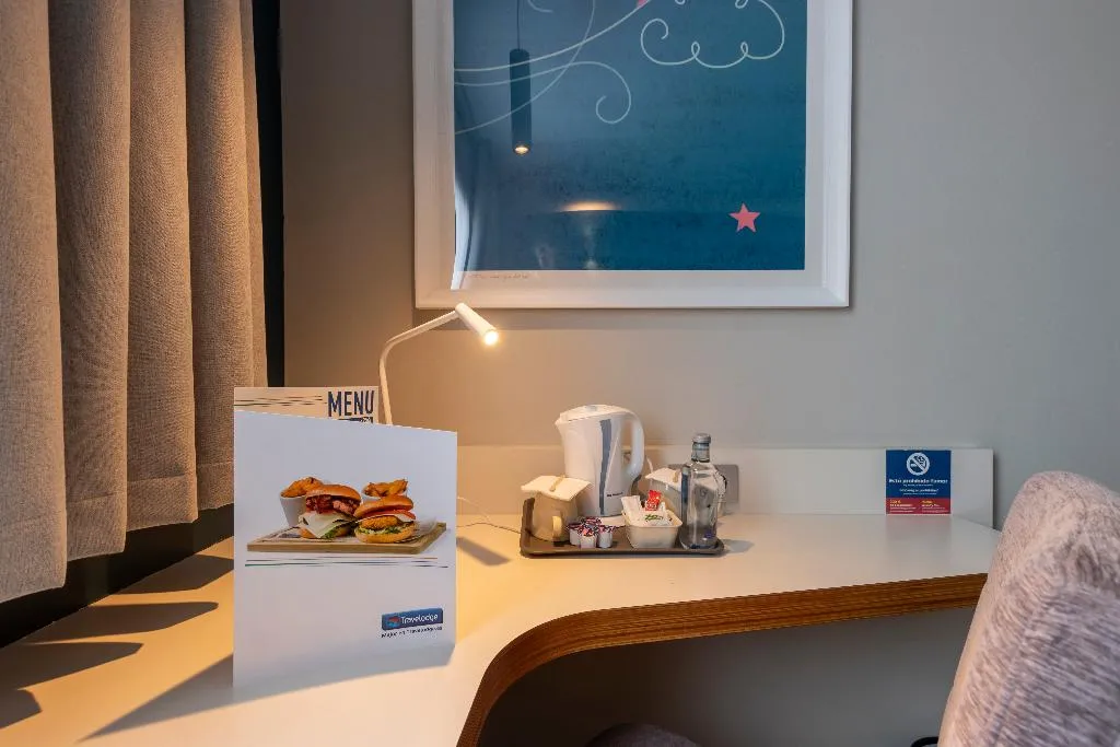 DOUBLE STANDARD Room, Travelodge Malaga Aeropuerto, Costa Del Sol