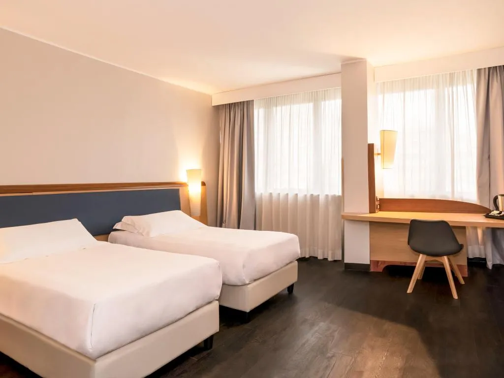TWIN SUPERIOR Room, Mercure Roma West, Rome