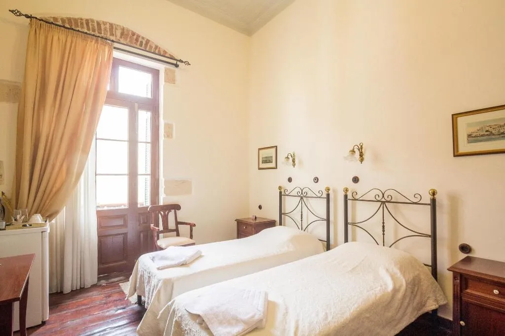 Room, Vilelmine, Crete