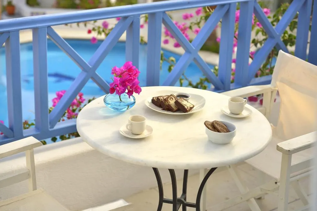 JUNIOR SUITE WITH DOUBLE BED Room, Tamarix Del Mar, Santorini