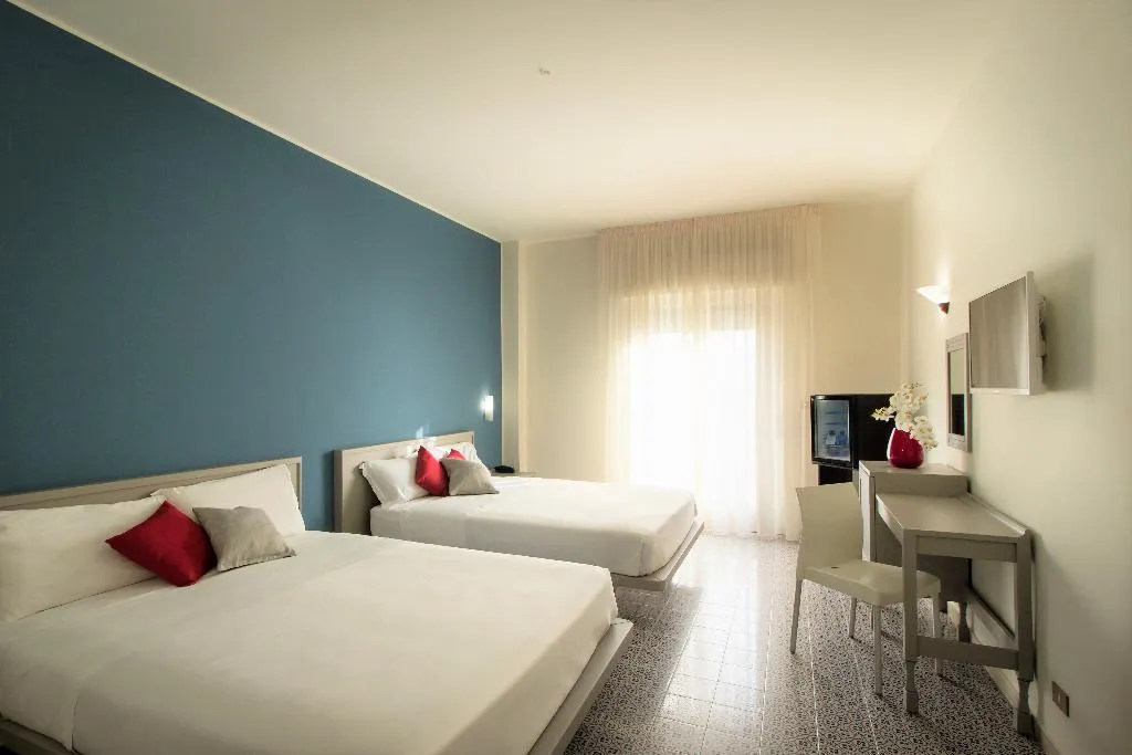 TRIPLE CLASSIC Room, Saracen Sands Hotel & Congress Centre, Palermo