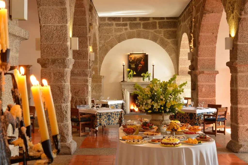 Restaurant, Pousada Mosteiro de Guimaraes - Monument Hotel, Porto
