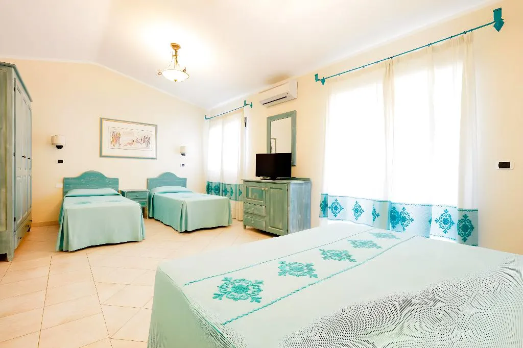 QUADRUPLE STANDARD Room, Hotiday Room Collection - Golfo Aranci, Olbia