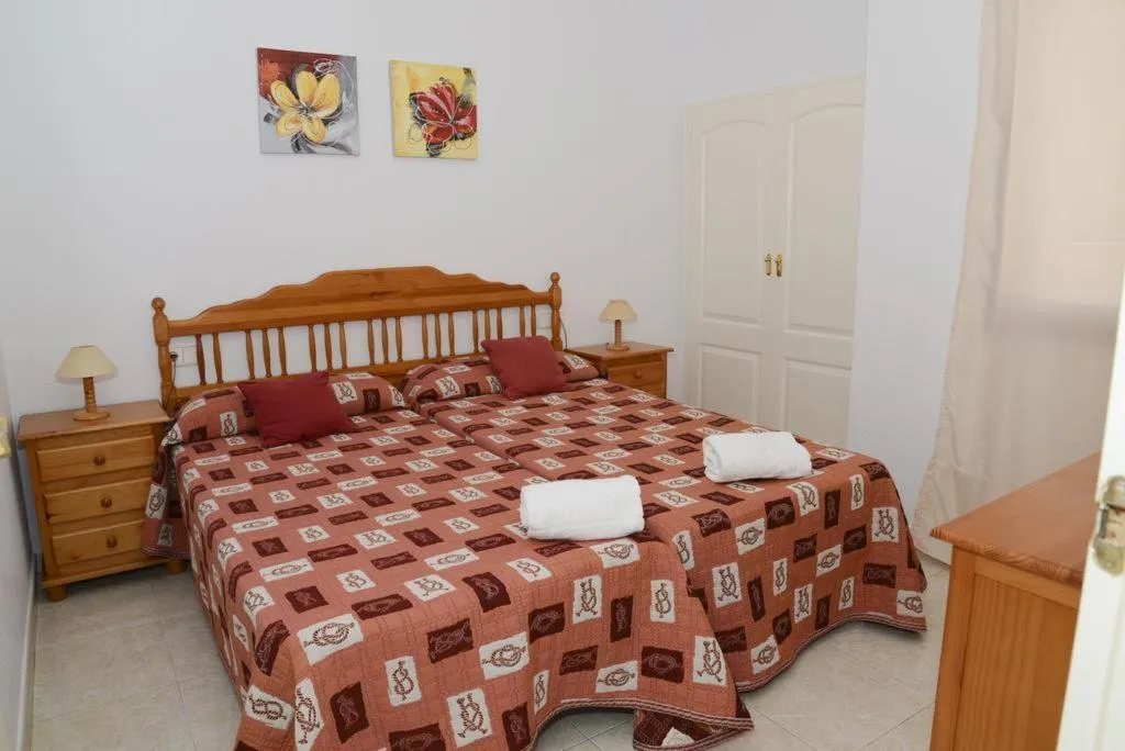 APARTMENT CAPACITY 6 TWO BEDROOMS Room, Zafiro, Costa Blanca