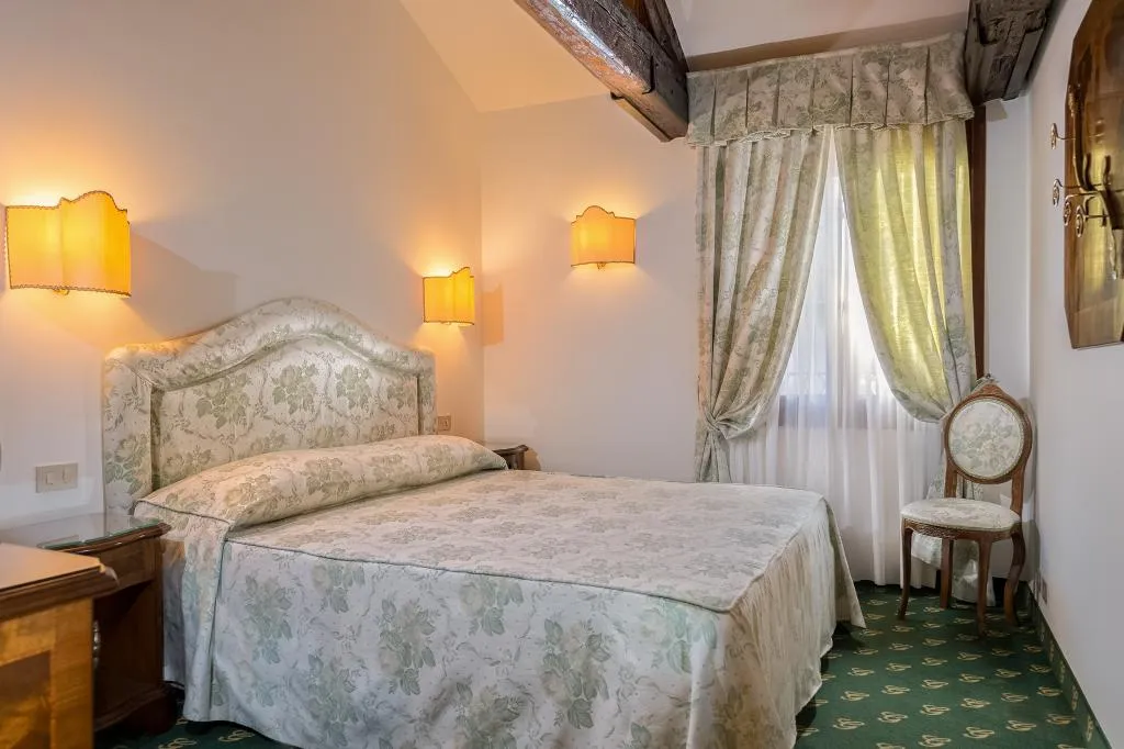 DOUBLE STANDARD Room, Giorgione Hotel, Venice