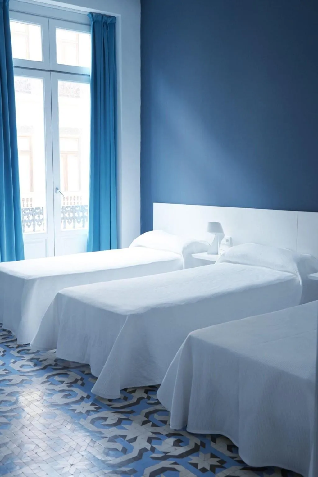 Room, L'Esplai Valencia, Valencia