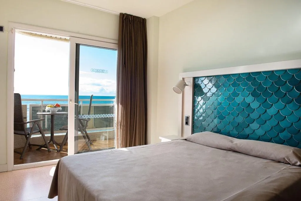 Room, Caprici Beach Hotel & Spa, Costa Brava