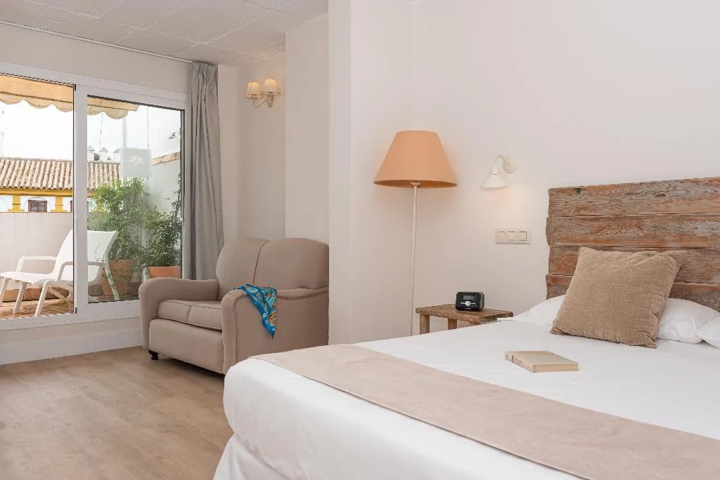 JUNIOR SUITE STANDARD Room, Hotel Boutique Elvira Plaza, Seville