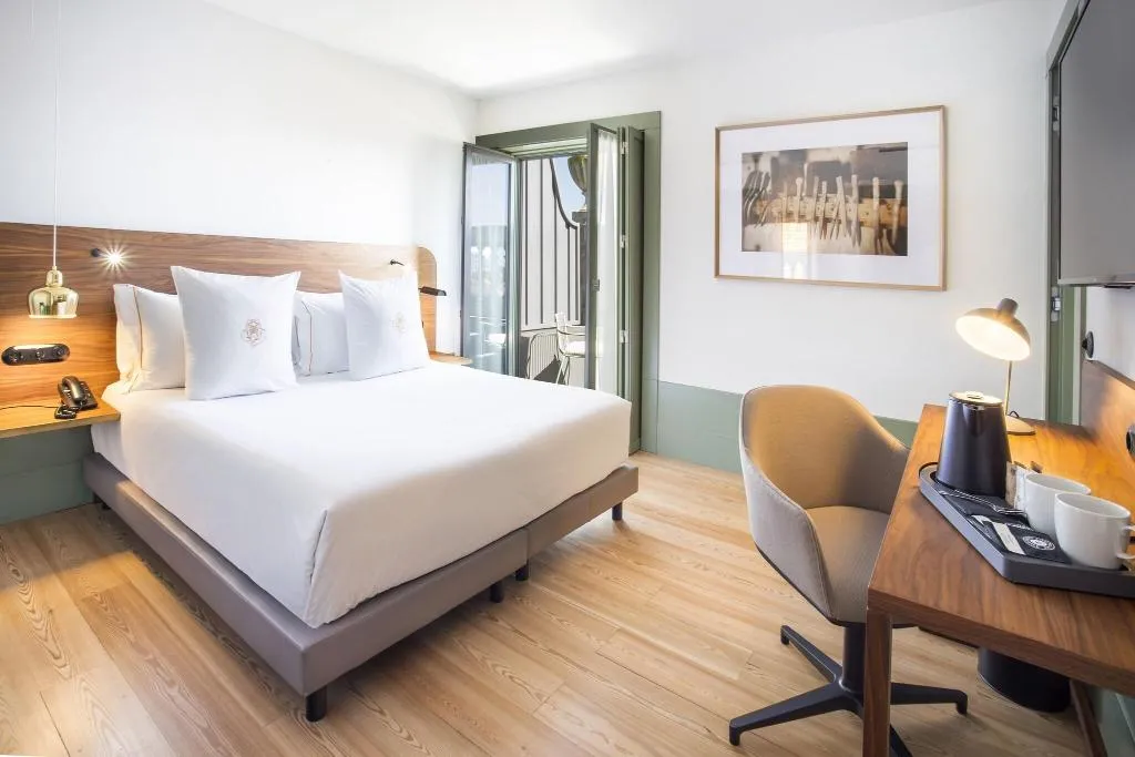 Room, One Shot Aliados Goldsmith, Porto