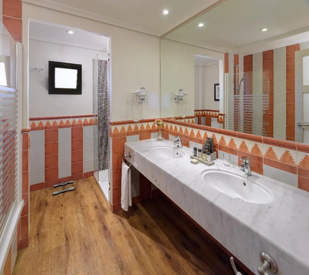 JUNIOR SUITE STANDARD Room, H10 Costa Adeje Palace, Tenerife
