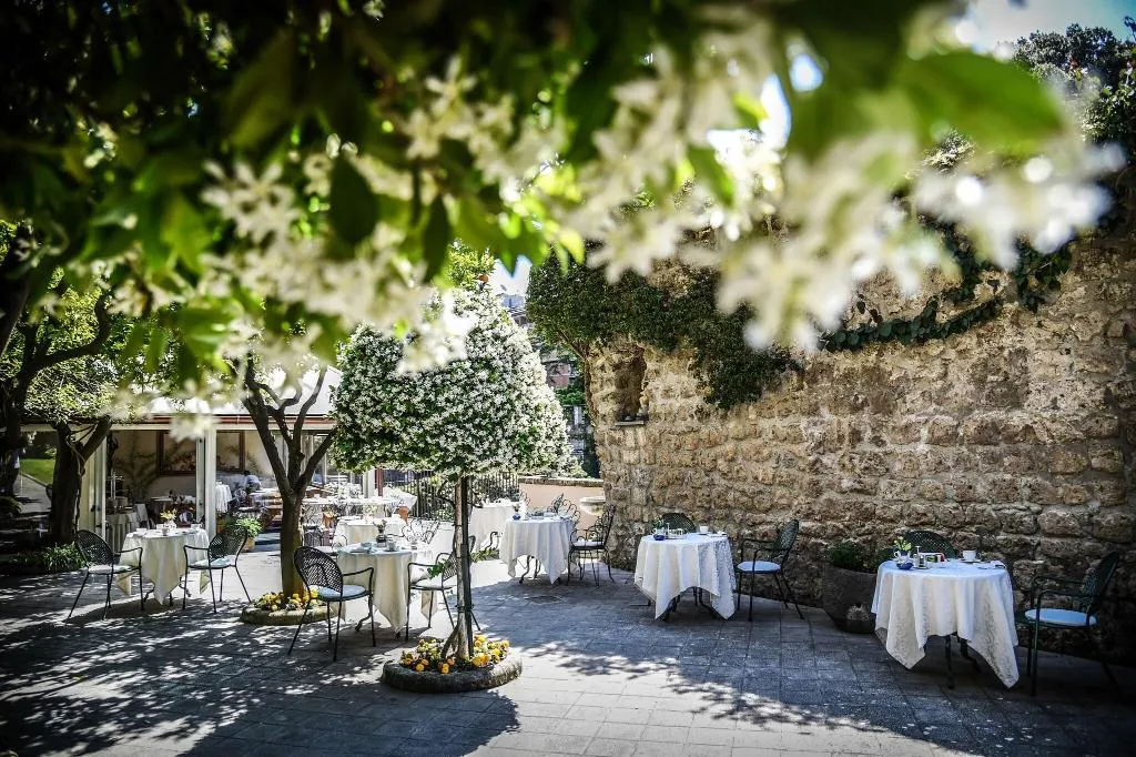 Terrace, Antiche Mura, Naples