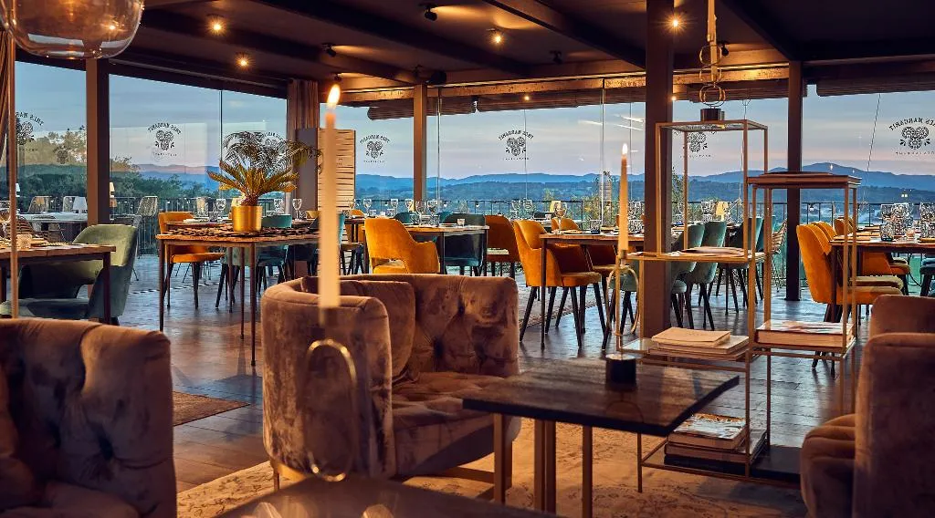 Restaurant, Hotel Castell D'Emporda, Barcelona