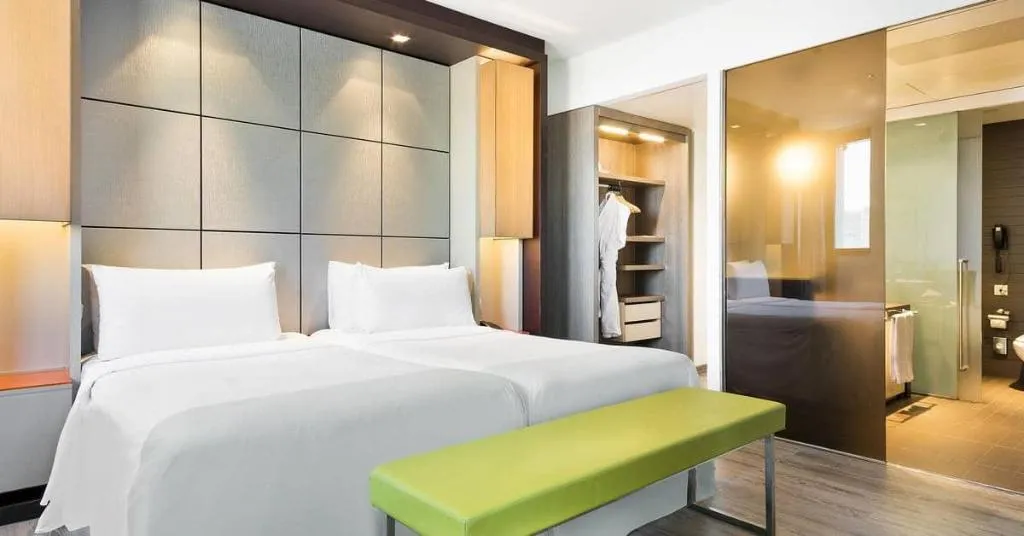 JUNIOR SUITE STANDARD Room, Hotel Barcelona Condal Mar Affiliated by Meliá, Barcelona