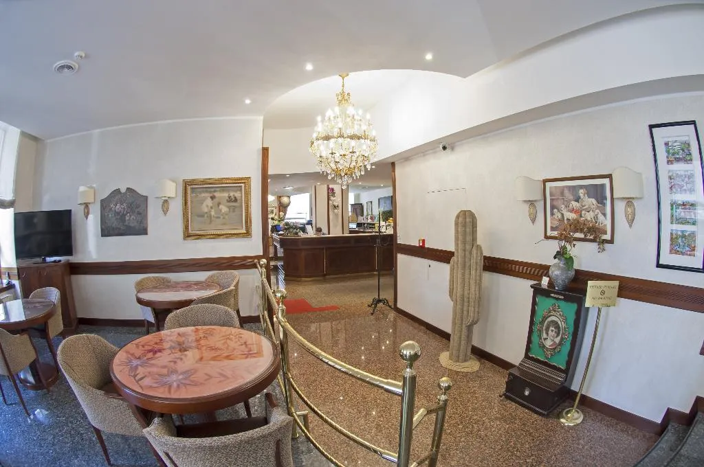 Bar, Bristol Hotel, Milan
