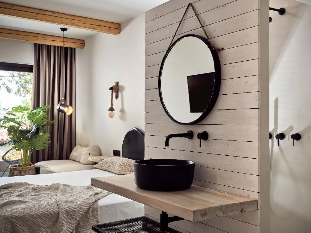 Double or Twin EXECUTIVE LAND VIEW Room, Gloria Maris Hotel Suites & Villas, Zante