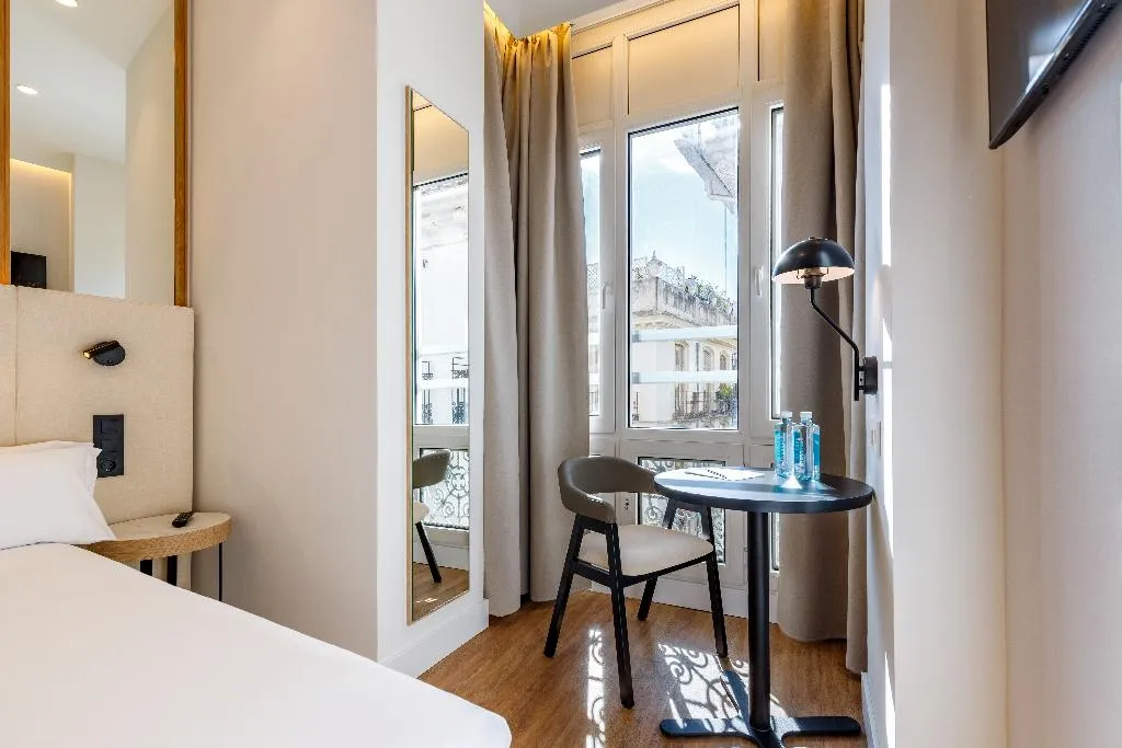 SINGLE STANDARD Room, Petit Palace Plaza de la Reina, Valencia