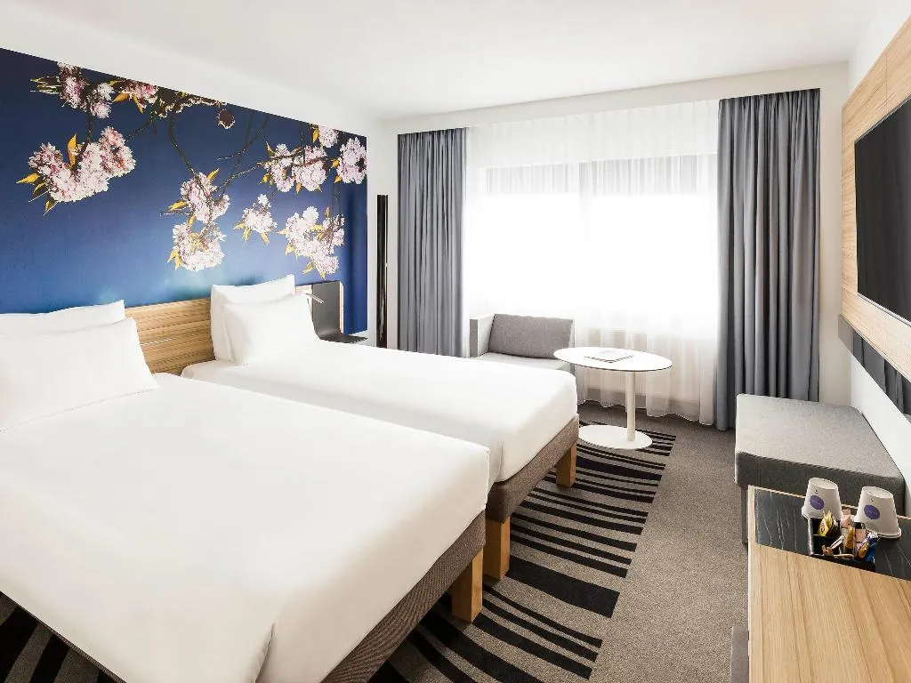 Room, Novotel Amsterdam City, Amsterdam