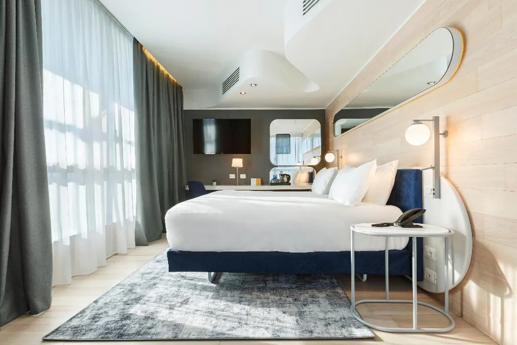 DOUBLE PREMIUM Room, Voco Milan Fiere, Milan