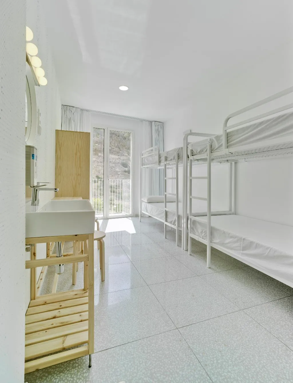 QUADRUPLE CAPACITY 4 THREE BEDROOM Room, Loop INN Hostel Cartagena, Costa Blanca